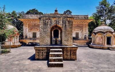 Narvadeshwar Temple – The Painted Pages of Shiva’s Story