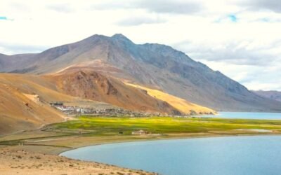 Parang La Trek – From Spiti’s Canyons to Ladakh’s Moonlake